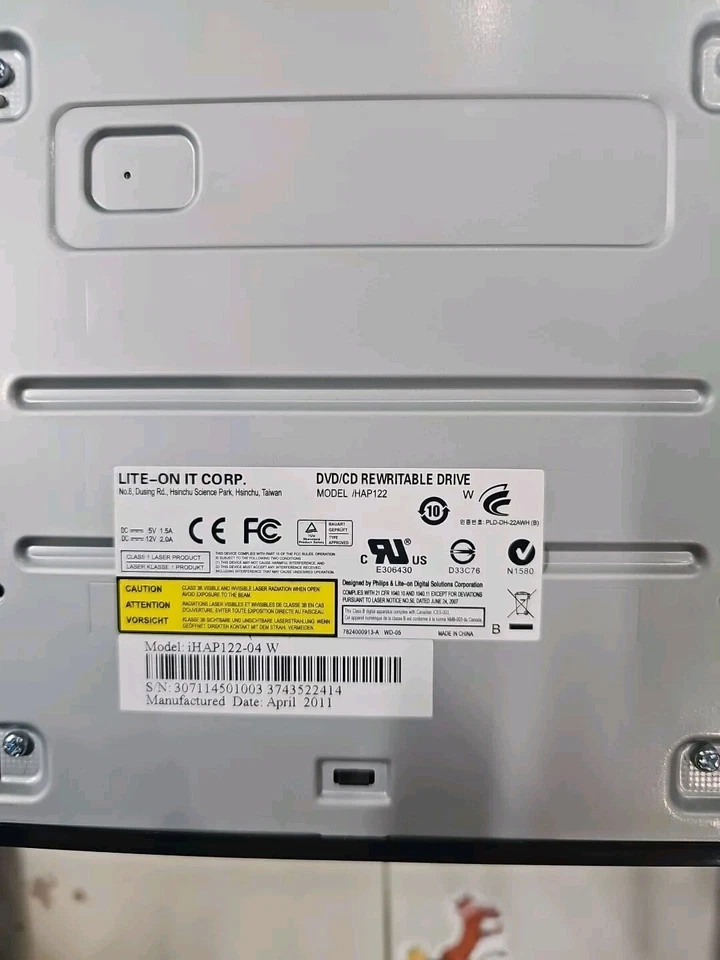 LITE-ON IT CORP DVD CD UNIDAD REESCRIBIBLE iHAP112-04 CU NEGRO INTERNO SATA Foto 2 de 3