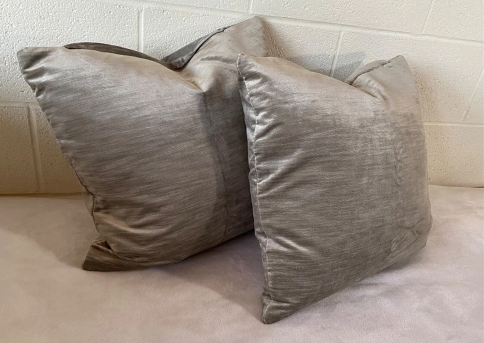 Silver Mirage DOS almohadas o cojines decorativos, fundas de detalles Foto 4 de 4