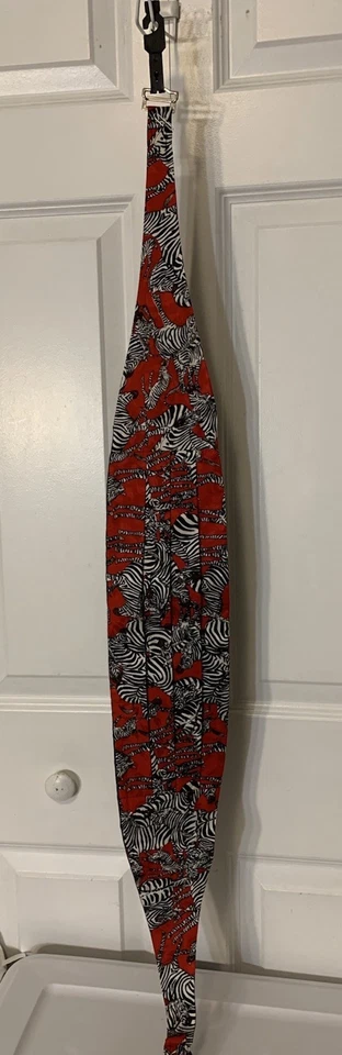 Nicole Miller Cummerbund estampado de cebra rojo negro blanco estampado 100 % seda Foto 2 de 4