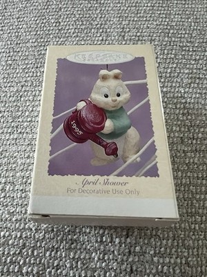 1995 Hallmark Keepsake Easter Collection Ornament April Shower Bunny