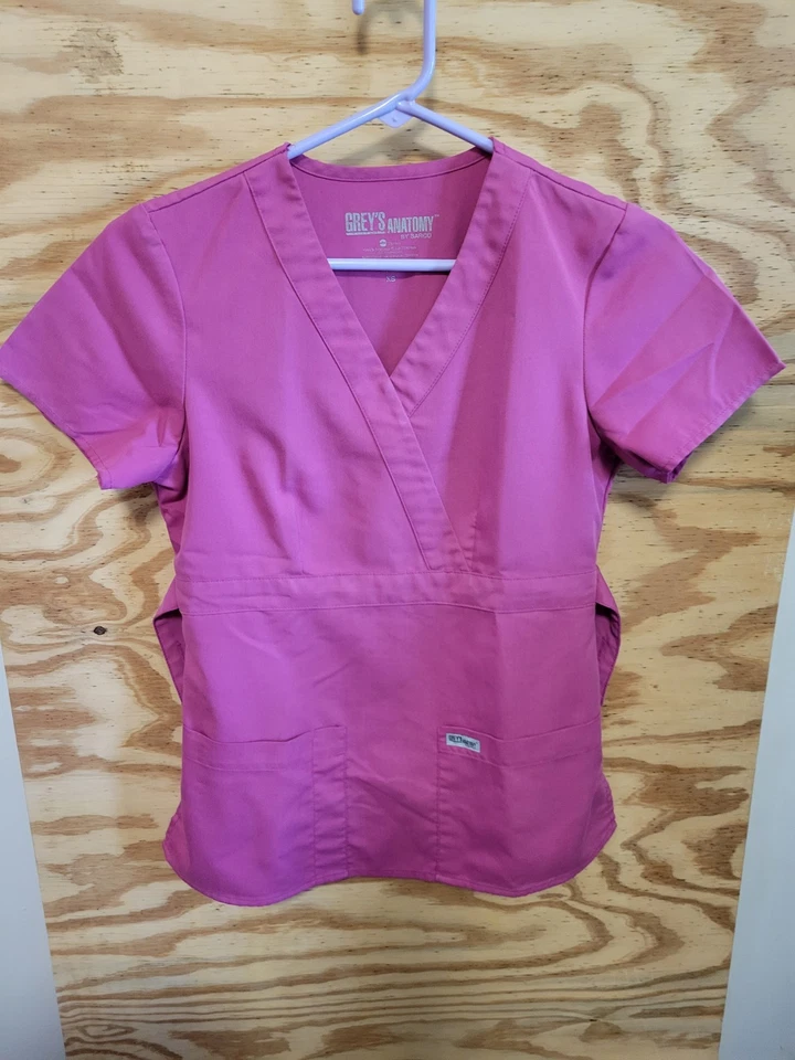 Grey Anatomy Women's Nursing scrub Lot 3 Top Size XS Short sleeve  pocket front - Image 2 of 4