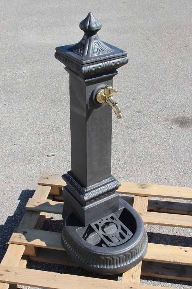 FONTANA IN GHISA MODELLO MILANO CON 2 RUBINETTi ALTA H 100 CM da GIARDINO - Immagine 3 di 4
