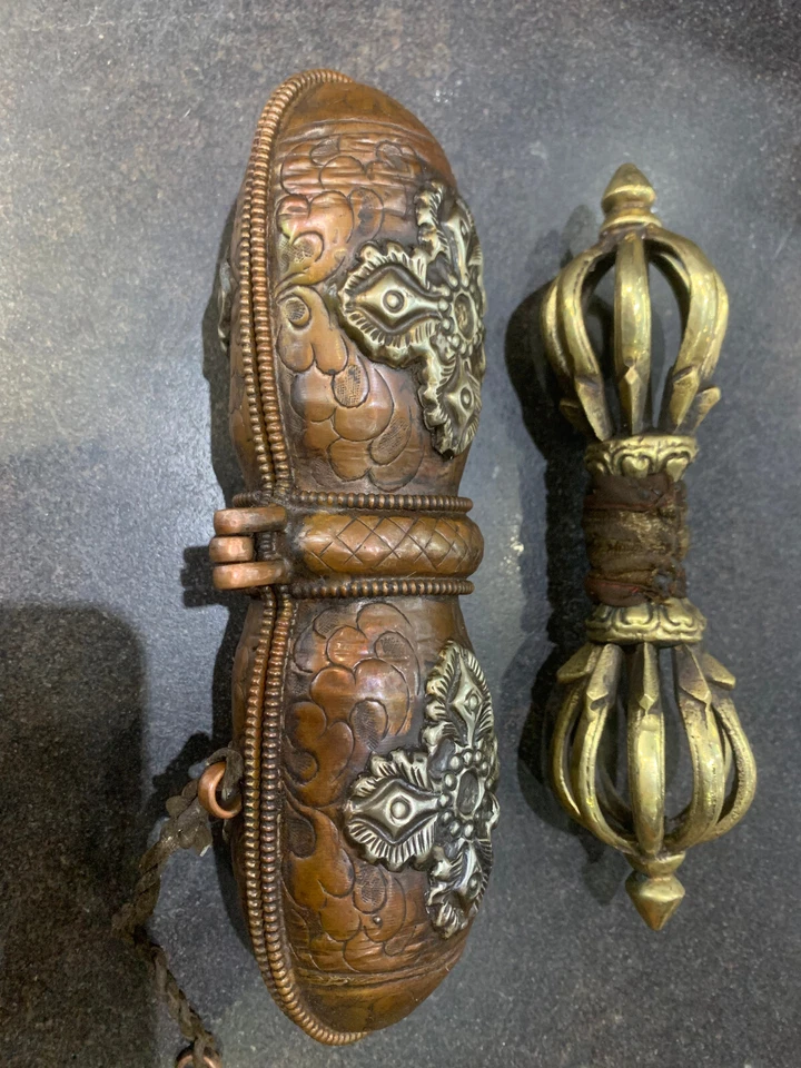 7.9 Inchs Excellent Large Tibetan Brass Hand Made Buddhist Artifact W/Brass Box - Image 2 of 4