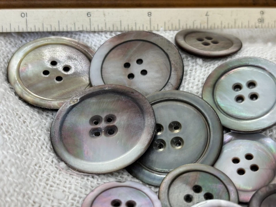 Collection Antique Abalone Pearl Buttons, 4 Sizes, 4-hole, Rimmed. 1" to 1 7/16" - Image 2 of 4