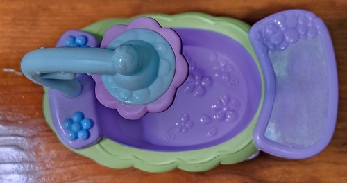 Lot of 7 LPS Littlest Pet Shop Items- Tub, Hydrant Hangout, 3 Pets & Accessories - Picture 19 of 24