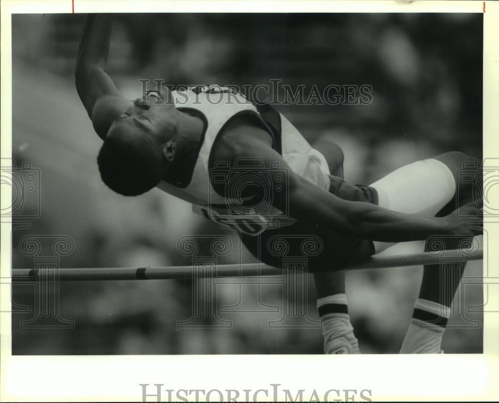 Picture 1 of 2