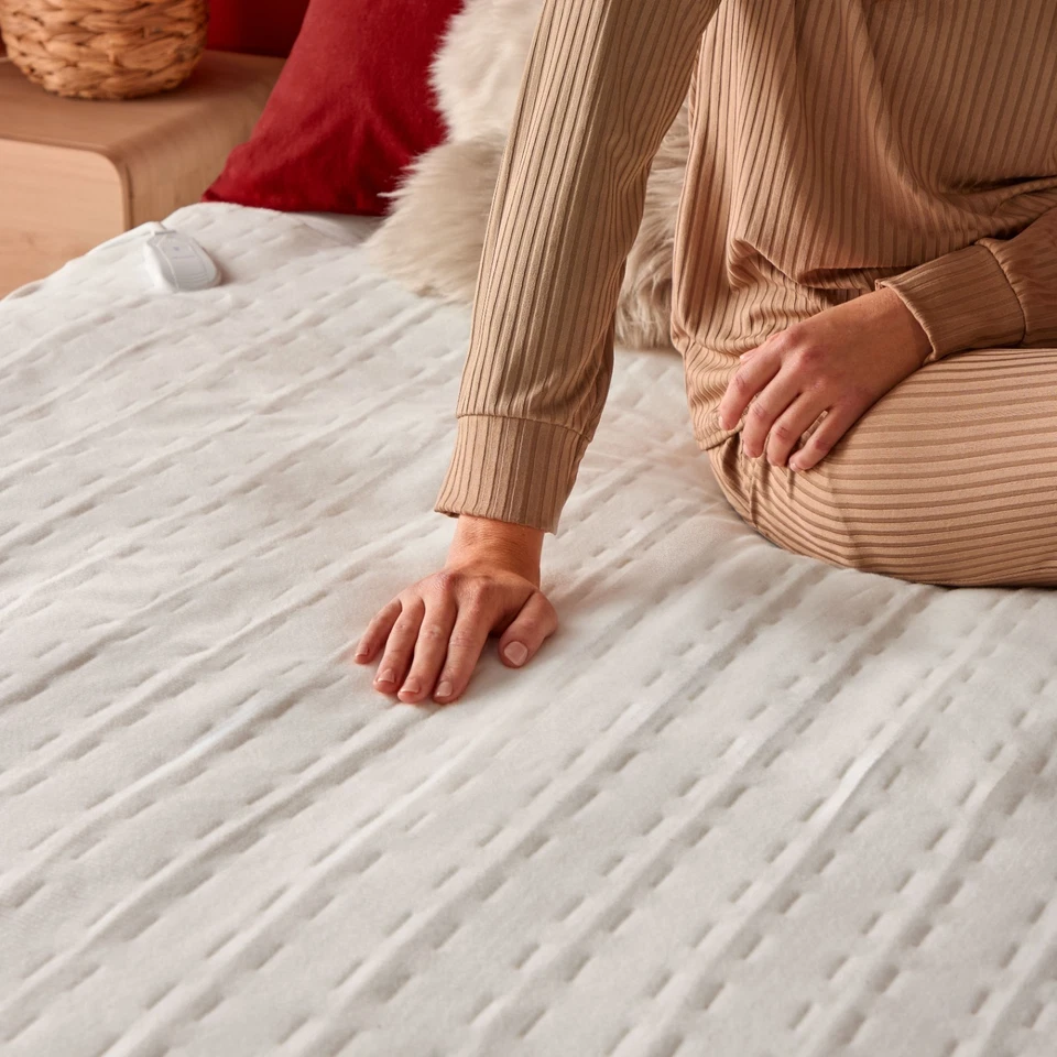 Silentnight Winter Warmer Electric Blanket Heated Under Blanket Fast Heat Up - Image 3 of 4