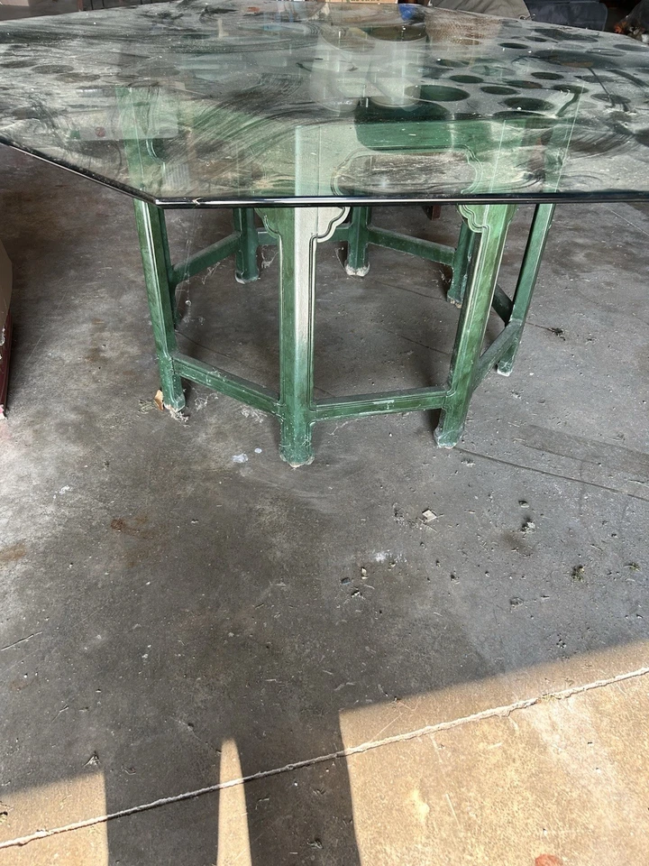 Thomasville Chinoiserie 1980 mesa hexagonal de madera verde 4 sillas y gabinete de China Foto 2 de 4