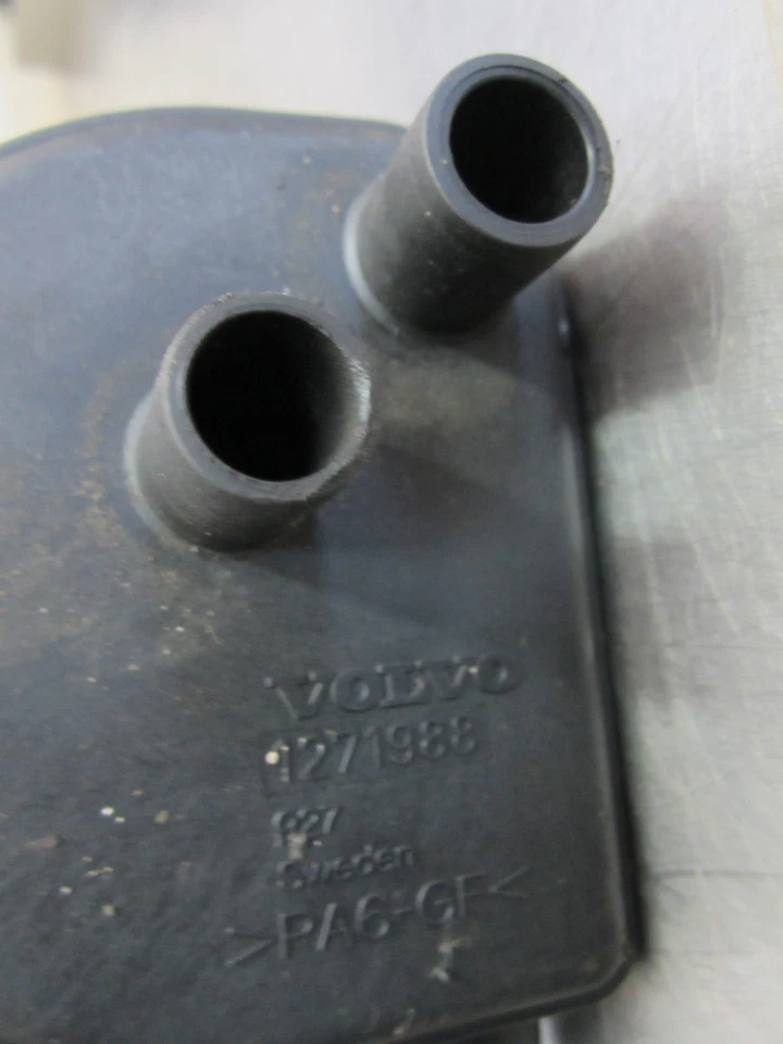 Separador de aceite de motor para 94-97 Volvo 850 2.4 1271988 Foto 2 de 4