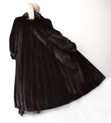 US5482 VERA SAGA CAPPOTTO PELLICCIA VISONE RANCH VISONE ALTA QUALITÀ TAGLIA 2XL - CAPPOTTO VISONE - Foto 9 di 24