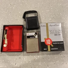 Valiant Model V-1000 Transistor Radio High Sensitivity Deluxe Improved Untested
