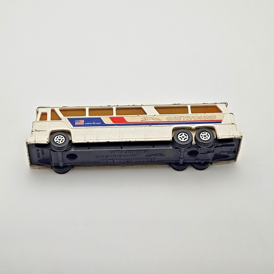 Corgi Juniors Greyhound MC-8 Americruiser Bus Vintage Die-Cast Model - Image 2 of 4