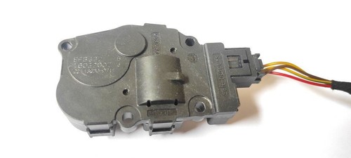BMW 1 E81 E87 2007 Stellmotor Heizung Klima 1139300711 Diesel 130kW UST65175