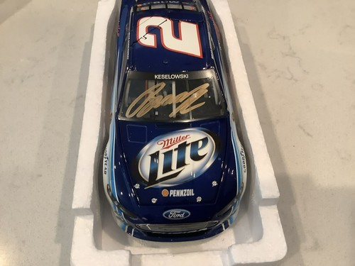 BRAD KESELOWSKI AUTOGRAPHED 2013 FORD FUSION MILLER LITE DIECAST & CARD - Picture 5 of 16