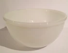 VINTAGE ANCHOR HOCKING FIRE-KING BEADED EDGe  7-1/8" IVORY MIXING BOWL