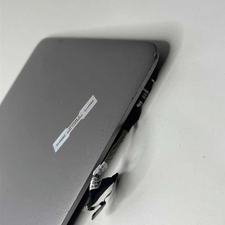 Genuine HP Elitebook 820 G3 12.8" Matte FHD LCD Screen Complete Assembly - Image 3 of 4