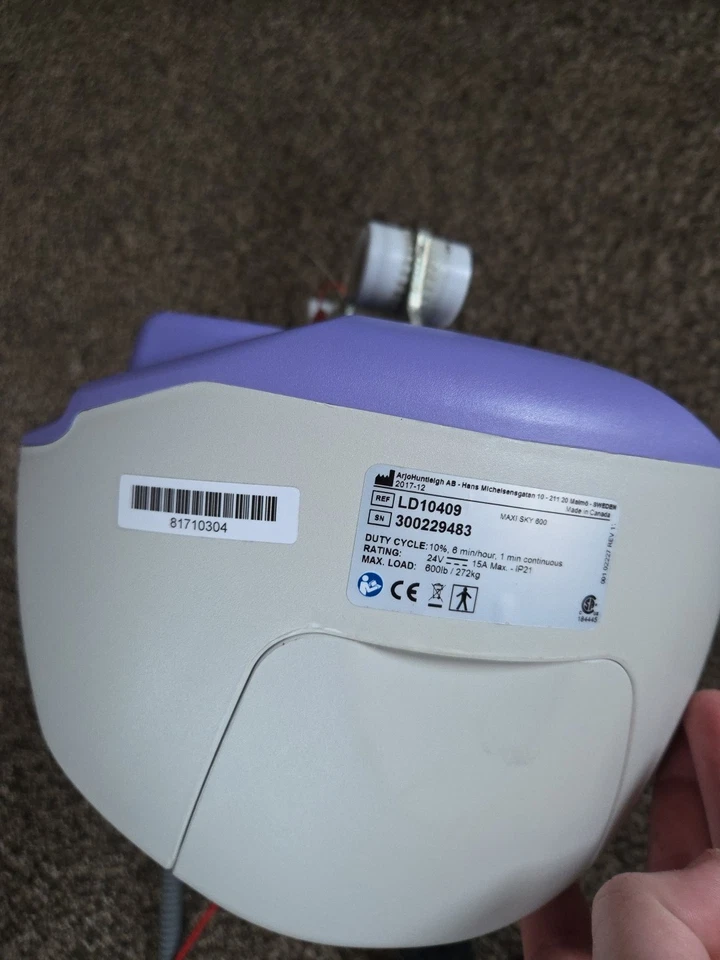 Elevador elétrico de teto Arjo Maxi Sky 600 paciente 600 lb FUNCIONANDO - Imagem 4 de 4