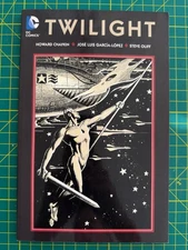 SIGNED JOSE LUIS GARCIA LOPEZ Twilight DC Comics Trade Paperback TPB GN 2014