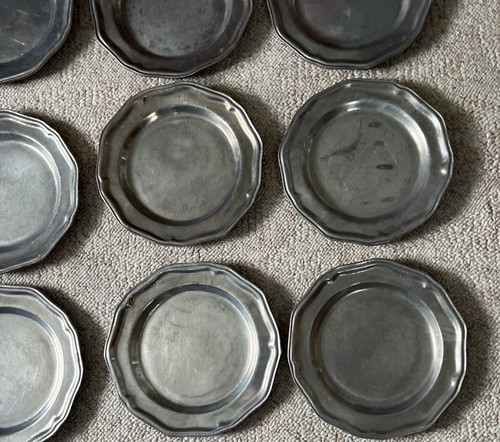 Set of 12 York Metalcrafters Queen Anne 8.5" Salad Plates NICE! - Picture 5 of 8