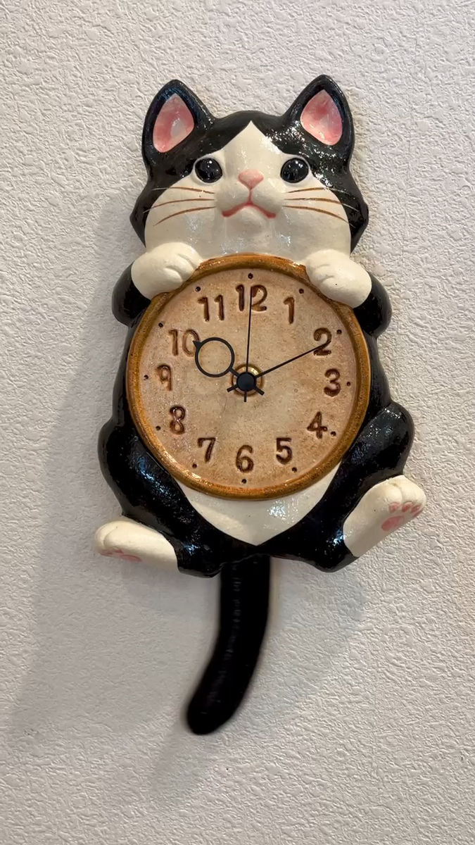 Japanese Lucky cat Manekineko Wall Pendulum Clock Black White