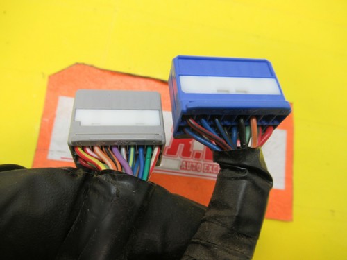 WIRE PLUG MULTIFUNCTION INTEGRATED ECU DASH FUSE BOX for 03-05 SUBARU FORESTER - Picture 4 of 24