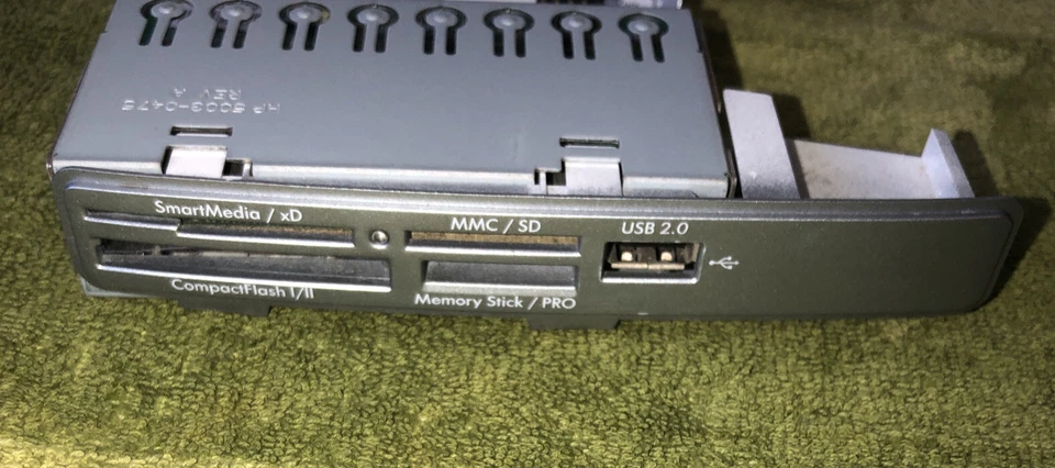 HP Pavilion 4300 Desktop 9-in-1 Memory Card Reader- 5070-1800 - Image 3 of 4