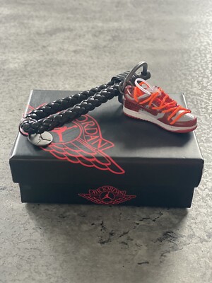 Dunk Off White - Red 3D Keyring with Leather Hoop & Box