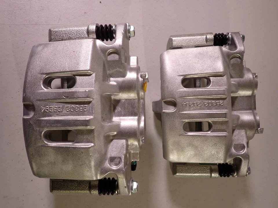 Front LH & RH Disc Brake Caliper w/ Bracket for Ford Mustang 2015 2016 2017 2018 - Image 2 of 4