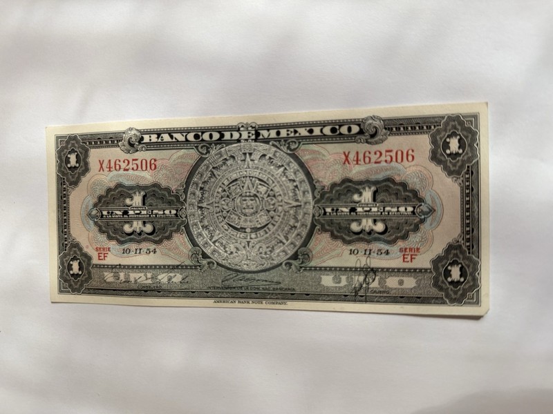 Mexican Bank Note: El Banco de Mexico S.A. 1954 1 Pesos, Serie DX, No. F773019