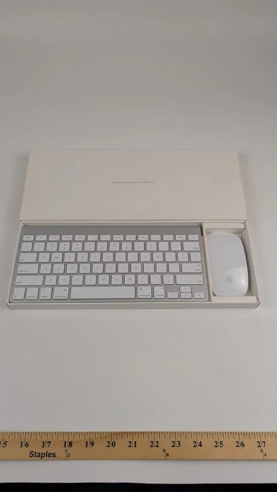 Apple Mac Wireless Keyboard (A1314) and Magic Mouse (A1296) Combo - Image 2 of 4