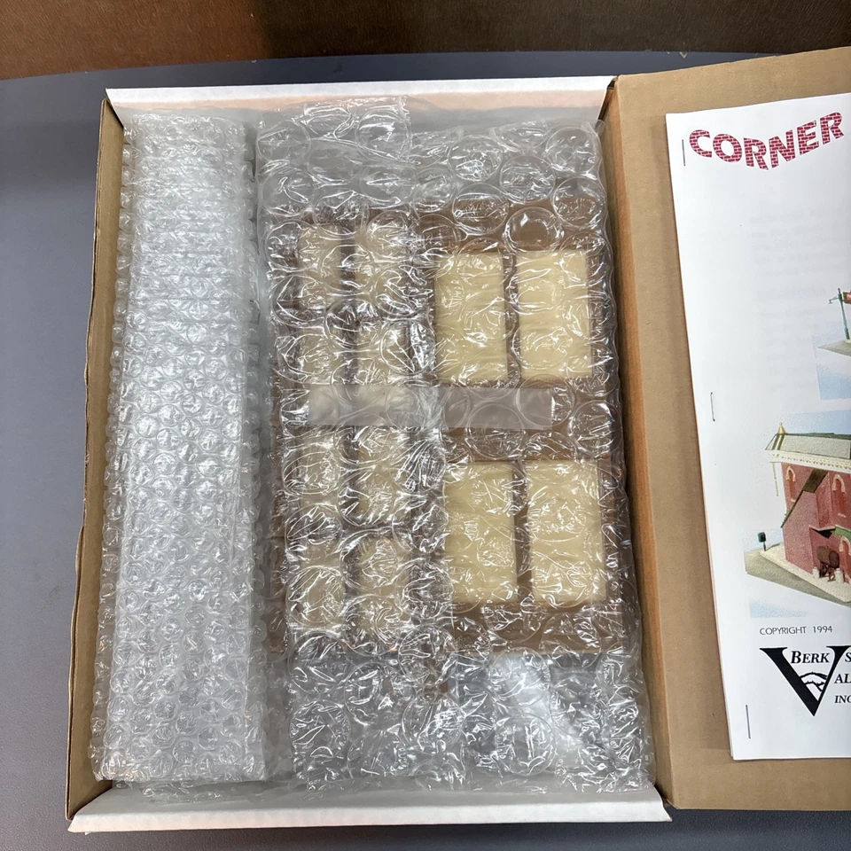 Berkshire Valley O Scale #808 Corner Drug Store, NIB combine shipping - Image 4 of 4