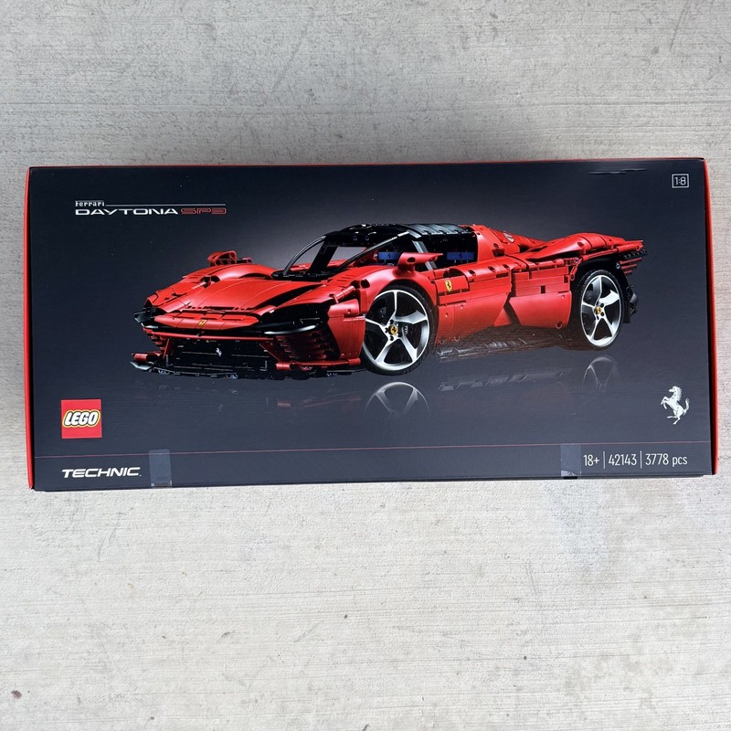 (SEALED) Lego Technic Ferrari Daytona SP3 (42143) AUTHENTIC LEGO