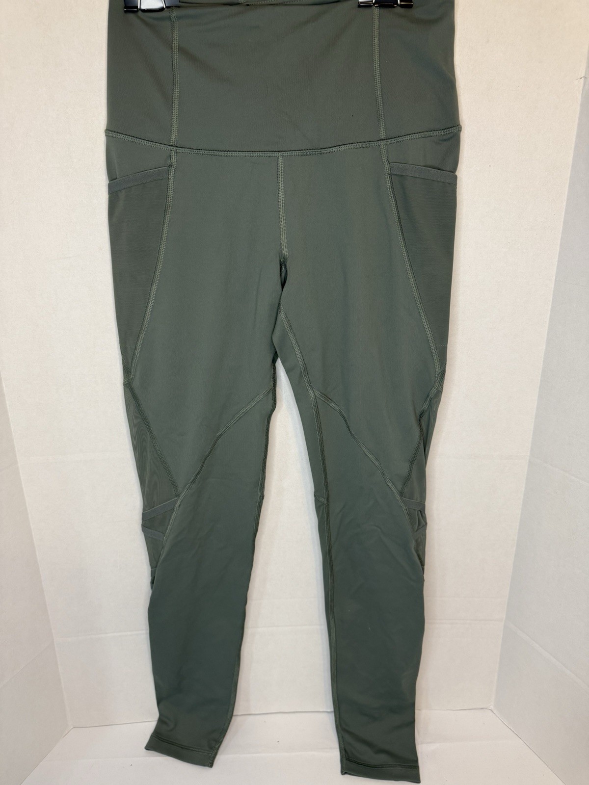 Victoria's Secret Women's Sport VSX Total Knockout Leggings Size Medium Green