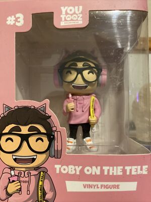 Youtooz #3 Toby On The Tele Vinyl Figure