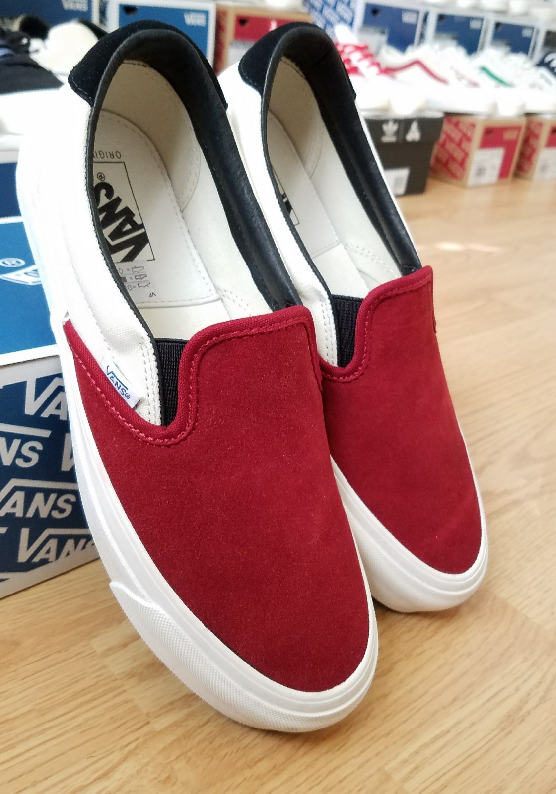 vans vault slip on red dahlia