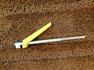 Vintage Foley Easy Twist Jar Opener Extends Removes All Screw Caps Yellow 1950's