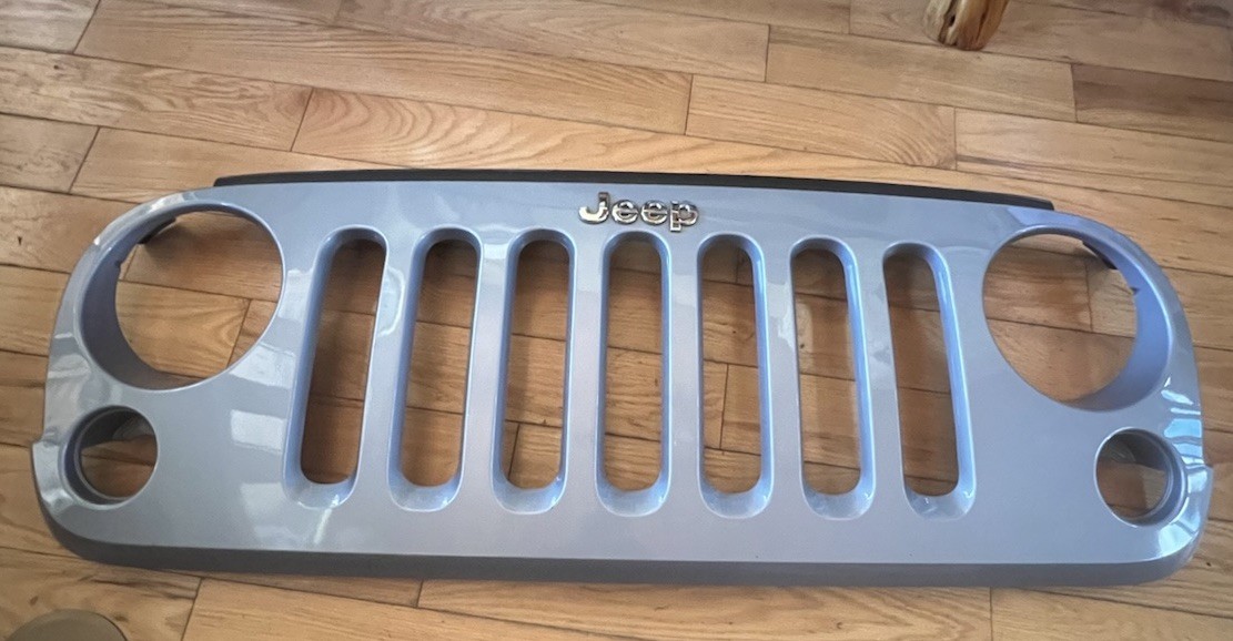 07-18 JeepWrangler Winter Chill Painted Front Grille  OEM Free Same Day Shipping