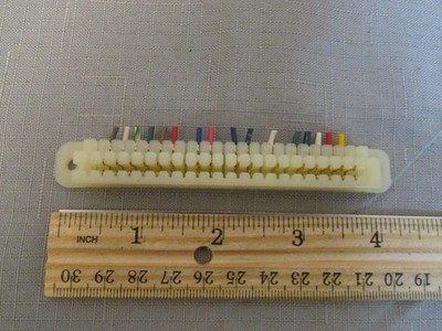 Amphenol 582388-9 Edge Connector from Sargent-Welch Spectrophotometer
