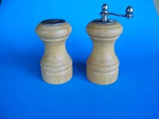 Chef Specialties Wood Salt and Pepper Grinder Set