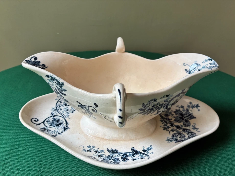 Faïence XIX ème HB & Cie Choisy le Roi Terre de Fer Belle Saucière Sévigné - Photo 2/4