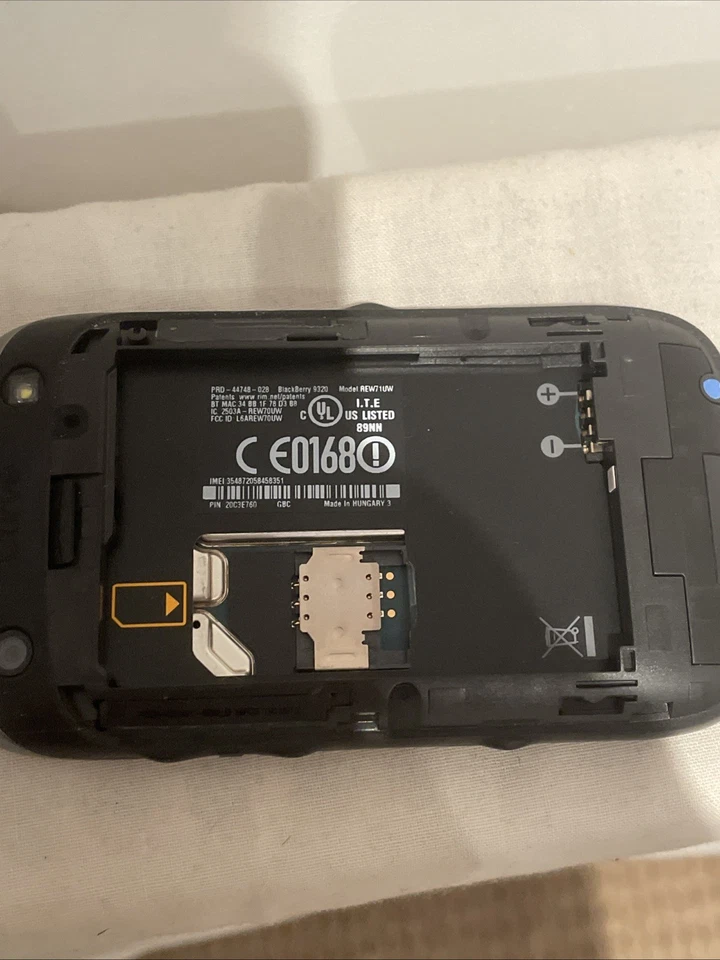 BlackBerry Curve 9320 Smartphone - Image 4 of 4