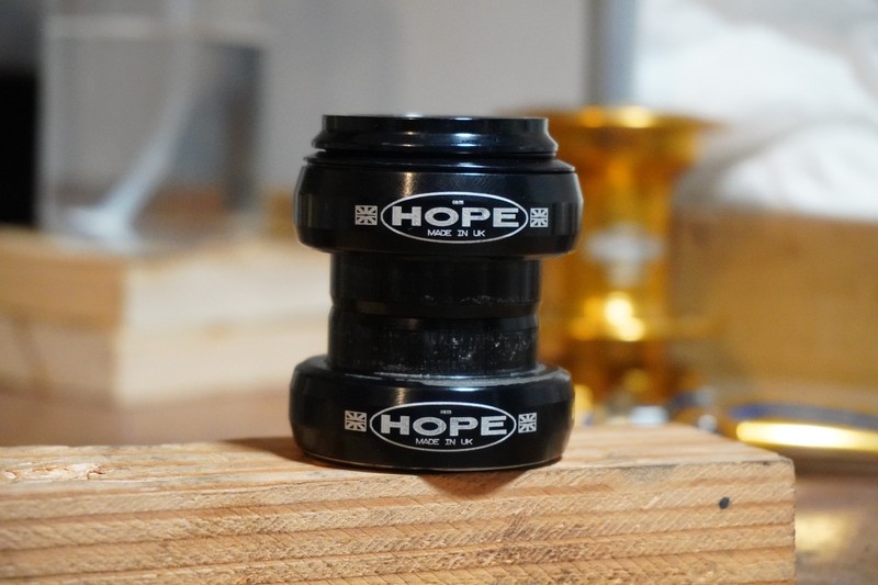 Hope Headset 34mm Black Retro 1 1/8" EC34 External Cups