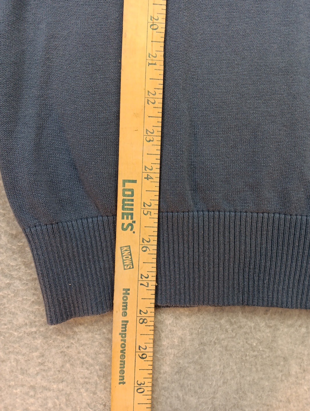 Tommy Hilfiger Sweater Men's Size M Sky Blue Essential Solid Logo V-Neck NWT image 6