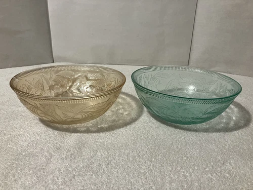 2 Vintage CHERRY BERRY DEPRESSION GLASS BOWLS 7.5" Green & Iridescent (Peach)