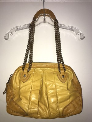 marc jacobs bolsa with gold chain