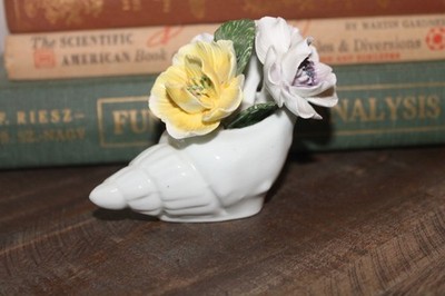 THORLEY ENGLAND Bone China Floral Bouquet Flowers In Shell 