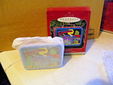 1998 Hallmark SUPERMAN Lunch Box Keepsake Ornament Commemorative Edition