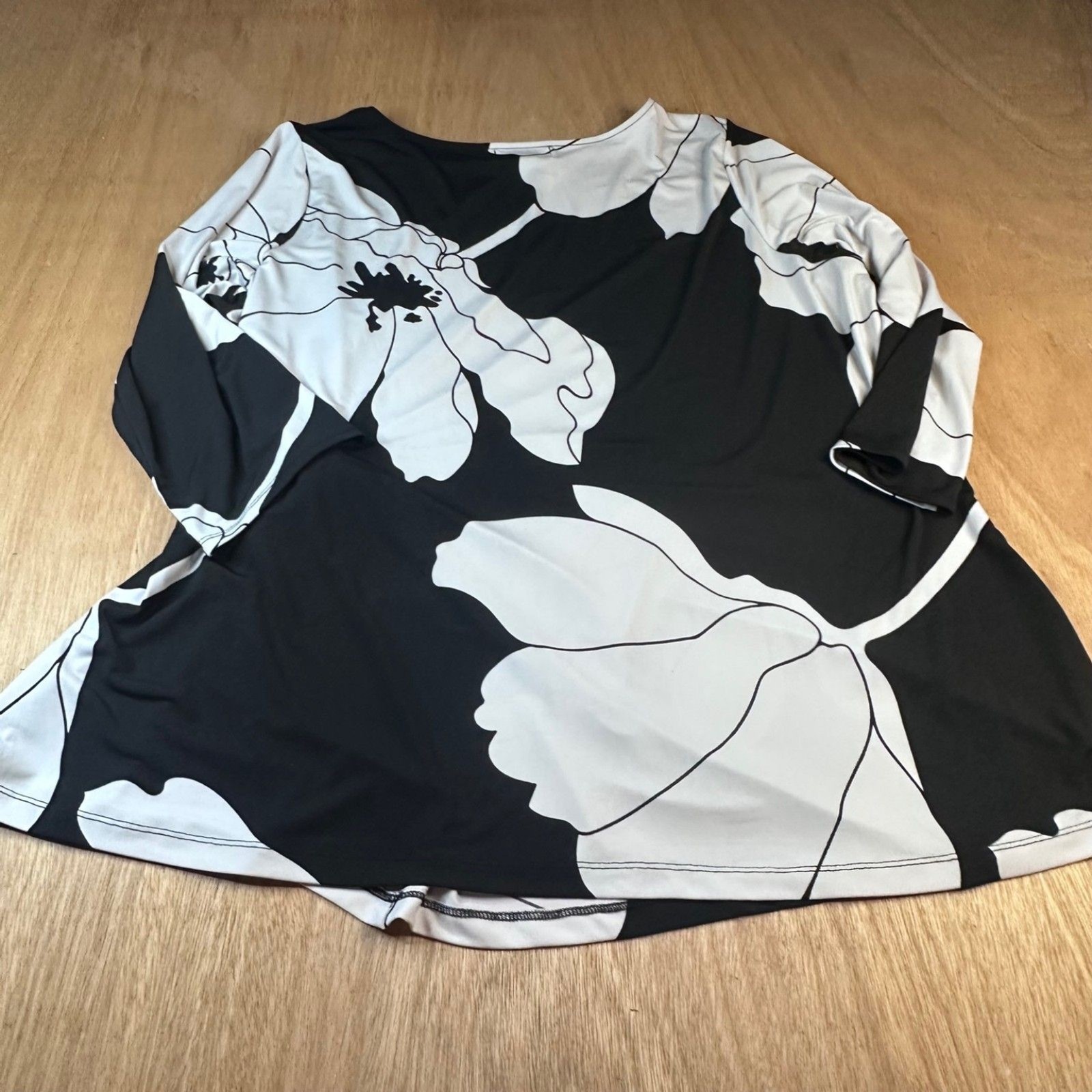 Liz Claiborne Career Woman Floral Tie Waist Top Black White Stretch 2X