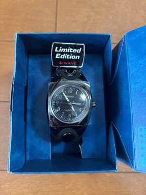 SEIKO S Wave Timepiece Wristwatch Vintage 1990s Plastic Strap Rare Authentic