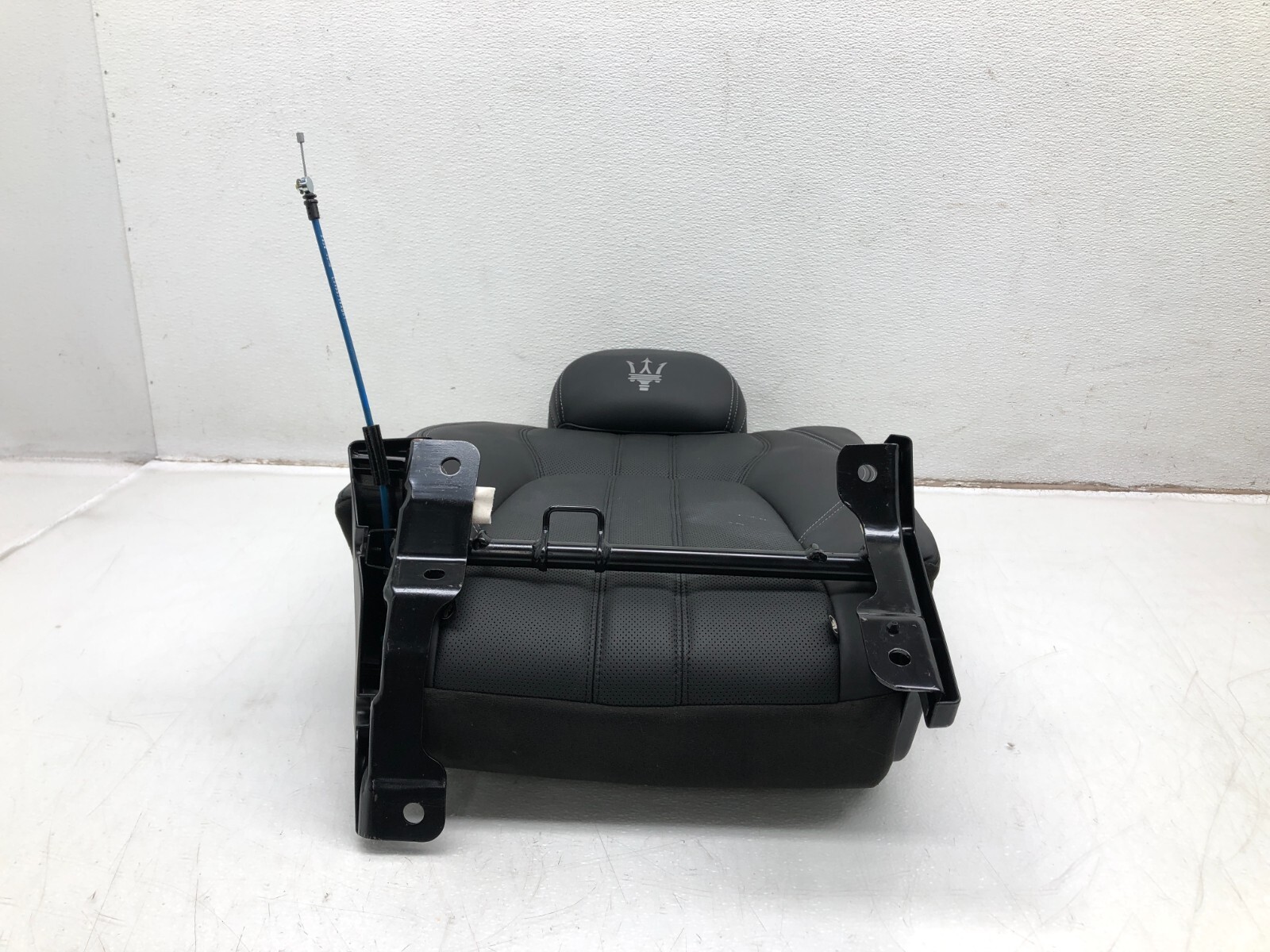 2017-2022 MASERATI LEVANTE S RIGHT PASSENGER REAR SPLIT SEAT BACKREST OEM.